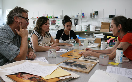 2019 GOLDEN Educators participate in a technical session with a GOLDEN expert during their residency. (Photo courtesy Golden Artist Colors)